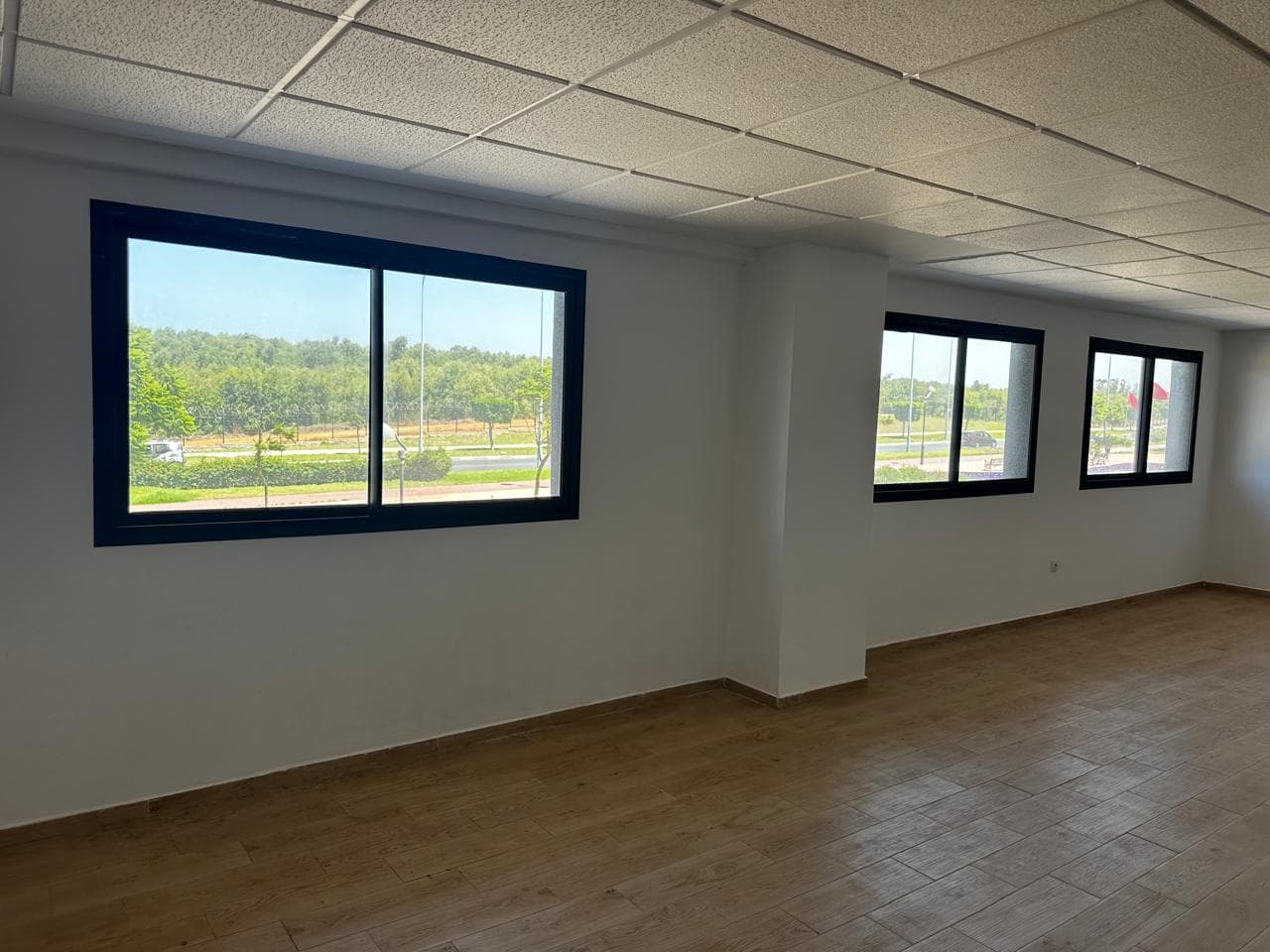 LOCATION D’UN BUREAU NEUF AU QUARTIER HADDADA - 2