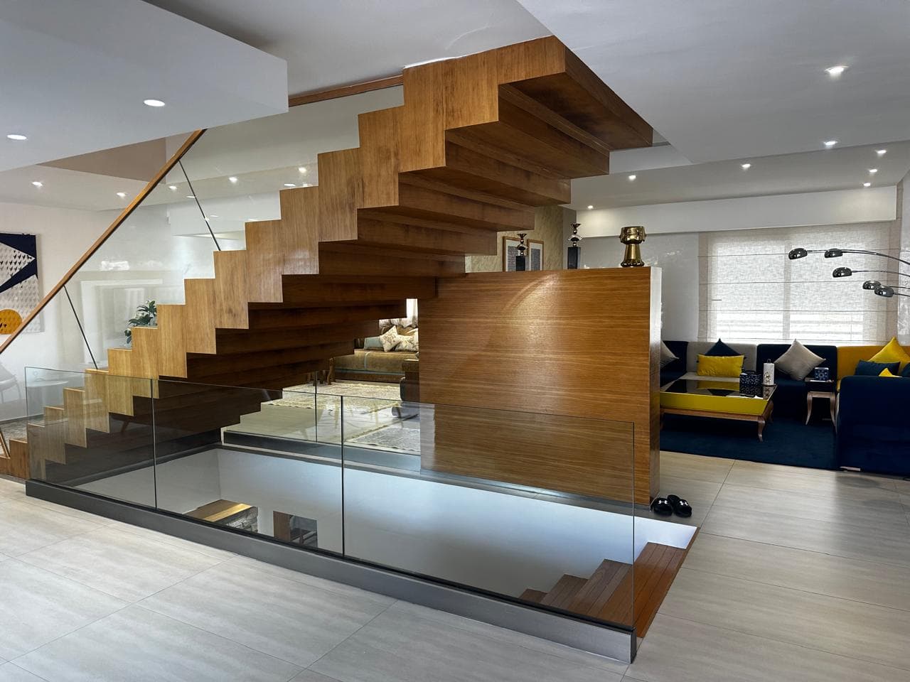 Location Exceptionnelle : Villa Meublée de Luxe avec Jardin Zen et Garage 266m² - 3