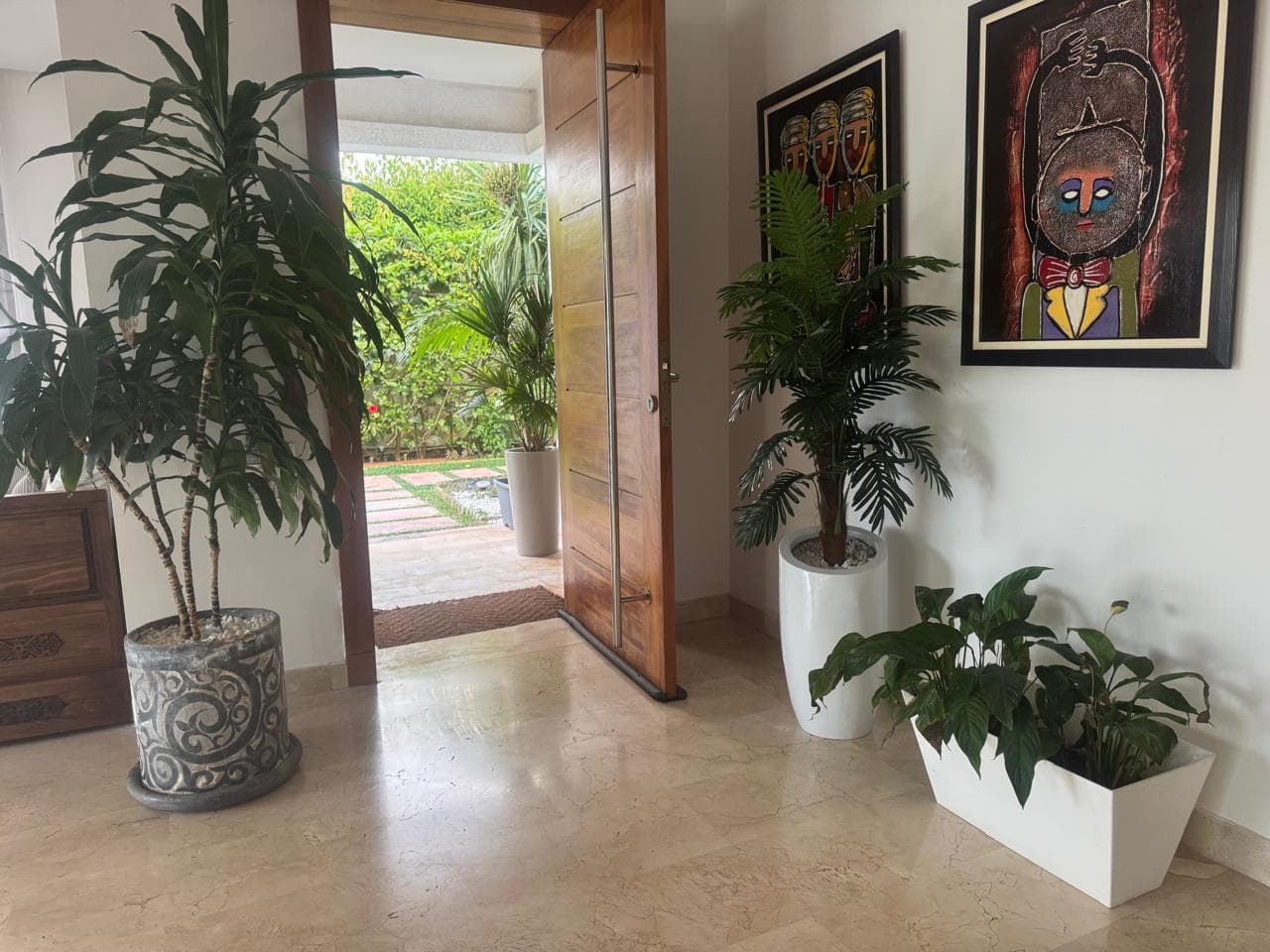 Vente d’une très belle villa AVEC PISCINE de 490m² à la Plage des Nations - 2